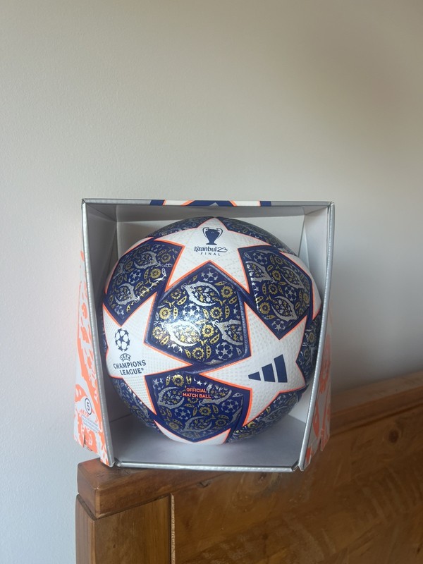 Adidas Champions League Final Ball 2022/2023