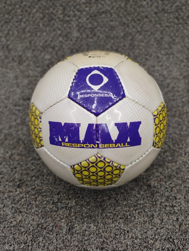 MAX ResponseBall Weighted Soccer Training Soccer Ball Size 5 Goalkeeper Practice