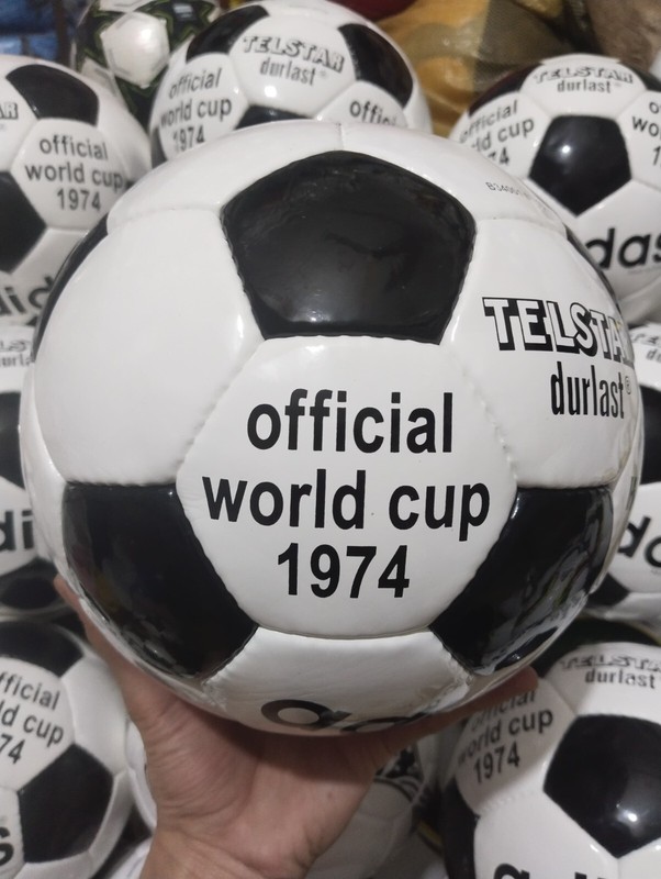 ADIDAS TELSTAR DURLAST 1974 OFFICAL WORLDCUP 1974 SOCCER MATCH BALL SIZE 5 gallery