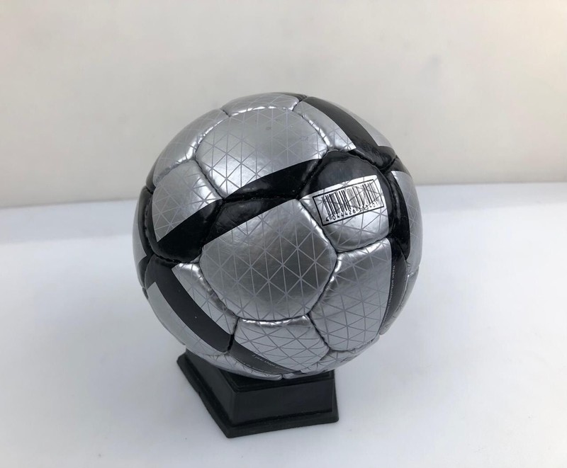 Adidas ROTEIRO Mini Soccer Ball / UEFA Euro 2004 Portugal / Official Match Ball gallery