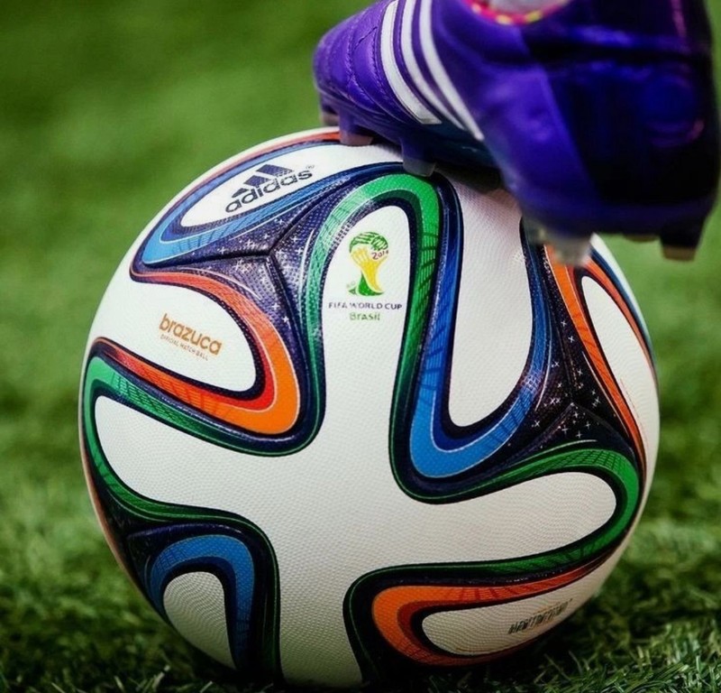 Adidas Brazuca 2014 World Cup Ball – Official Match Soccer Football Size 5