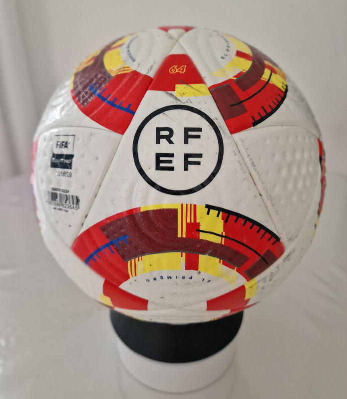 ADIDAS OFFICIAL MATCH BALL SUPER CUP 2025 FINAL REAL MADRID BARCELONA MATCHUSED gallery