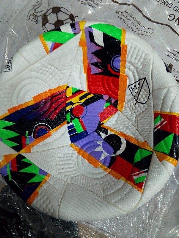 Adidas Brazuca 2014 + Jabulani 2010 + MLS Pro Official Match Soccer Balls – Size gallery