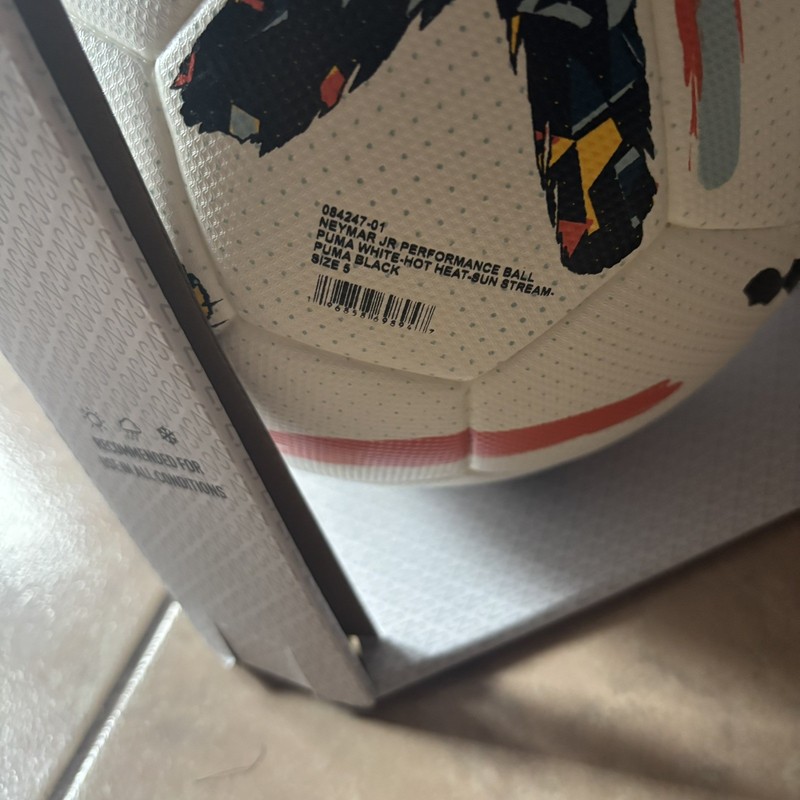 Puma Performance Soccer Ball Neymar Jr Size 5 Style 084247-01 gallery