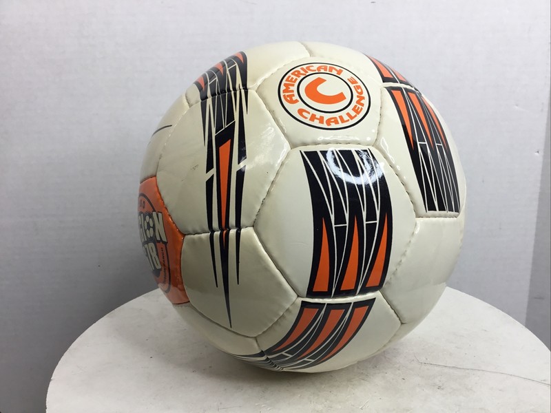 AMERICAN CHALLENGE AYSO REGION 678 SIZE 4 White/Orange