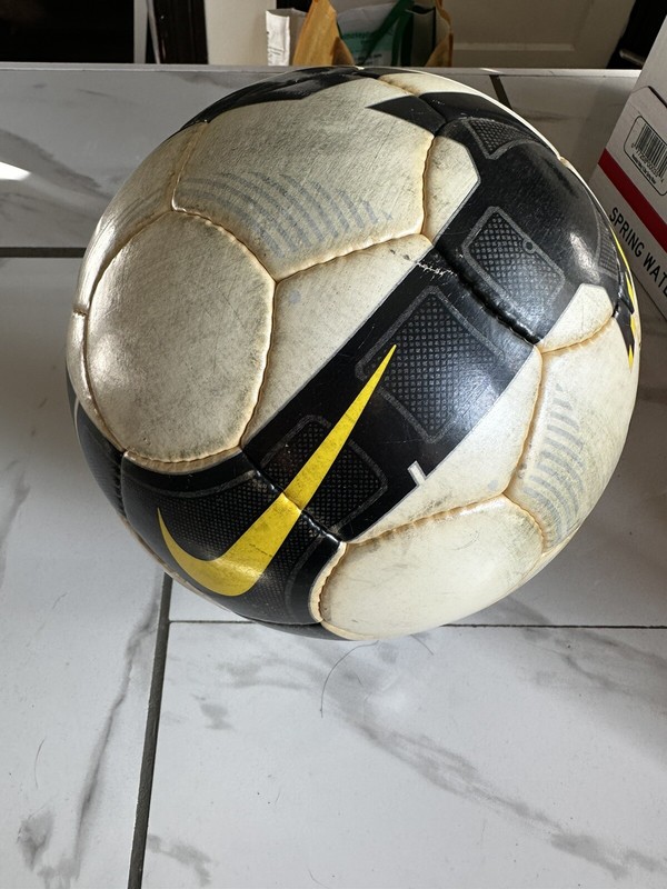 VERY RARE Nike Total 90 Omni official match ball of 2008 FIFA Quality Approved gallery