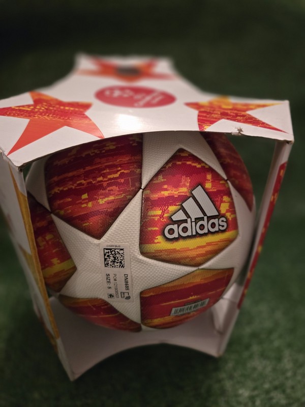 Adidas Champions LEAGUE Official MATCHBALL. Authentic. 2019 MADRID DN8685