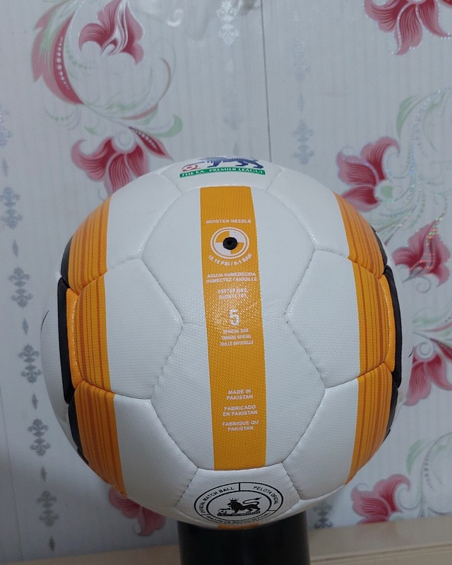 Nike Total 90 Aerow HI-VIS Premier League White Match Soccer Ball Football 5 gallery