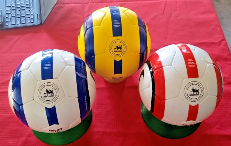 New RARE NIKE TOTAL 90 AEROW SOCCERBALL PREMIER LEAGUE 2005-06 FOOTBALLS Size 5