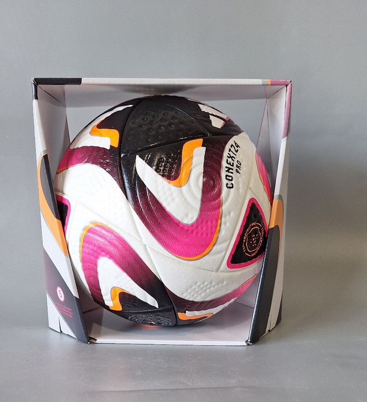 ADIDAS CONEXTZ4 PRO OFFICIAL MATCH SOCCER BALL, Size 5 BRAND NEW
