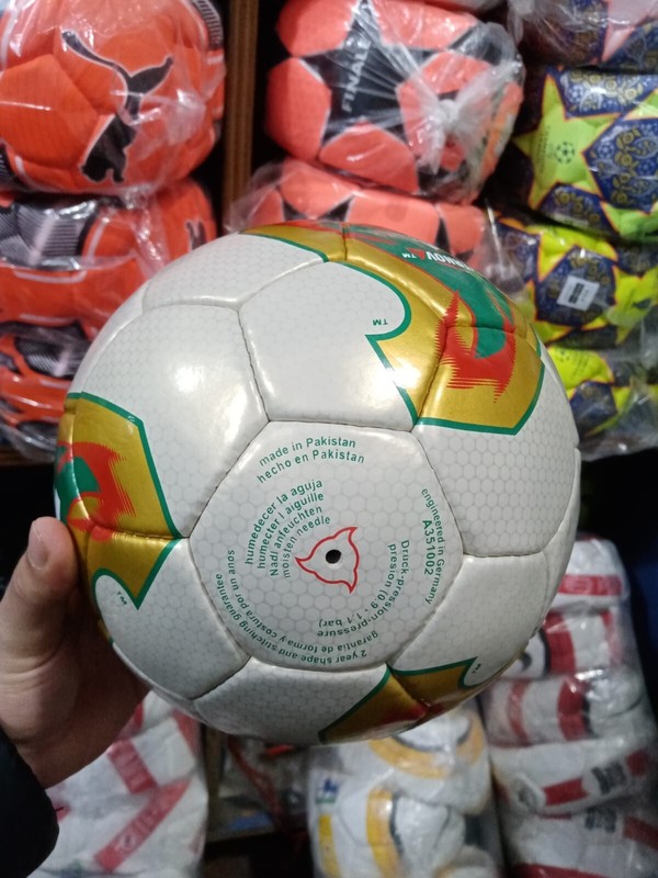 "Fevernova 2002 FIFA World Cup Style Official Match Soccer Ball - Rare Collectib gallery