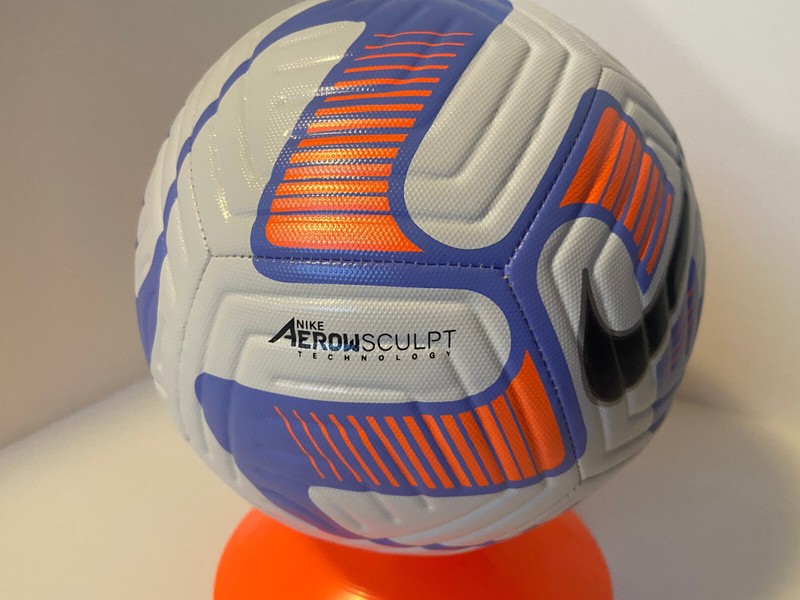 Nike Academy Soccer Ball Size – 5 / DN3599-101