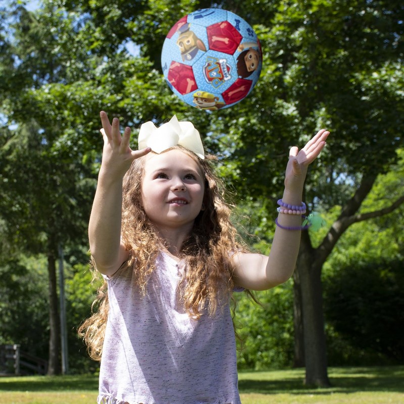 Paw Patrol Jr. Soccer Ball, 7 Inch (53-63884AZ) gallery