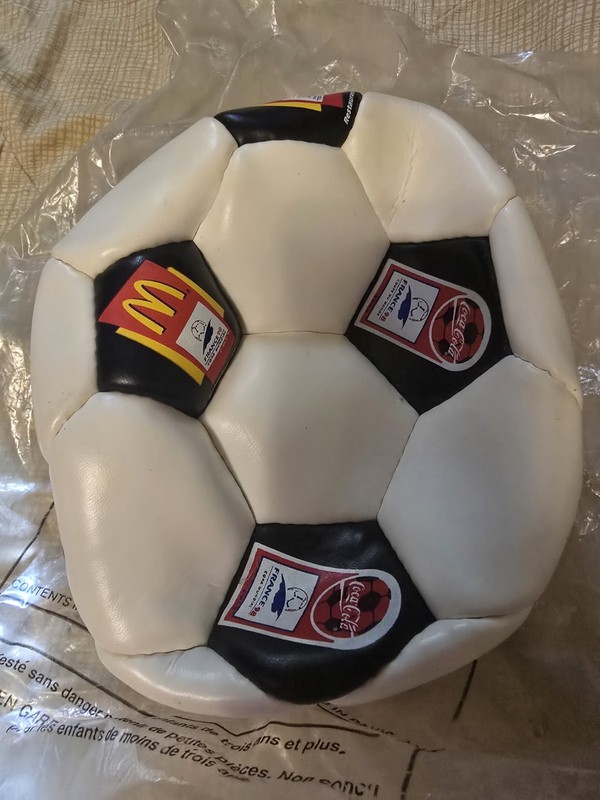 France 98 WORLD CUP Coca-Cola / McDonalds Promotional Soccer Ball Inflatable