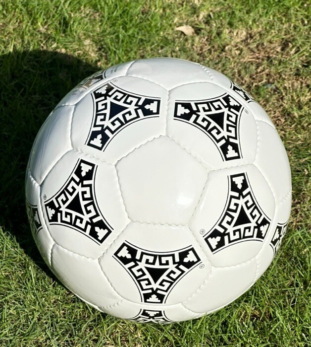 NEW ADIDAS Azteca Maxico FIFA WORLD CUP 1986 OFFICIAL MATCH BALL SIZE 5 gallery