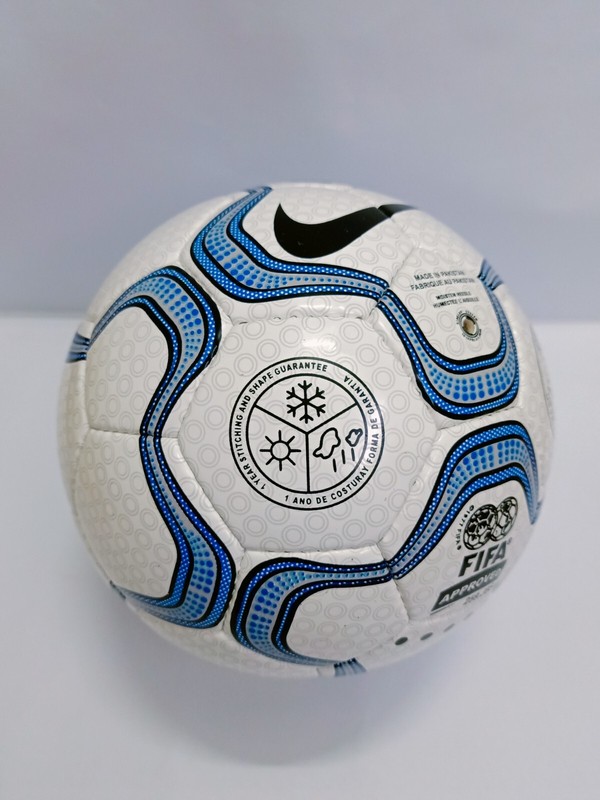 Nike Geo Merlin | 2000-2001 | UEFA Champions League Ball | Size 5 Rare Edition gallery