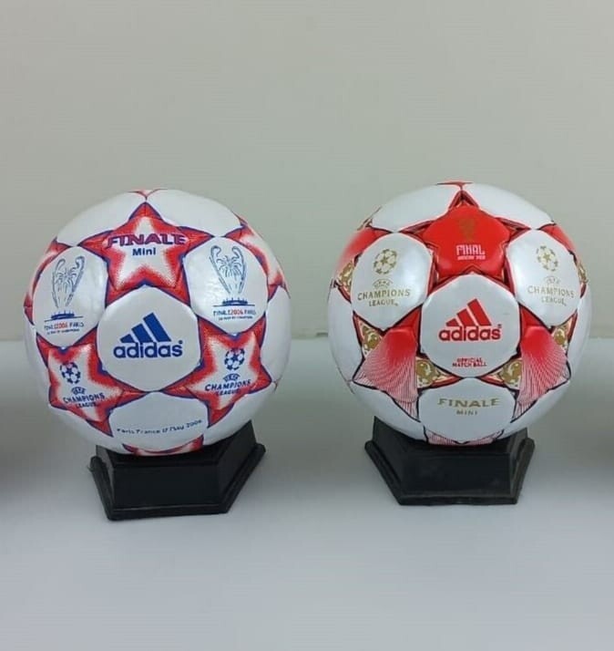 MINI 2 PCS SET OF PARIS 2006/RUSSIA 2008 FINALE SIZE 1 Soccer Ball