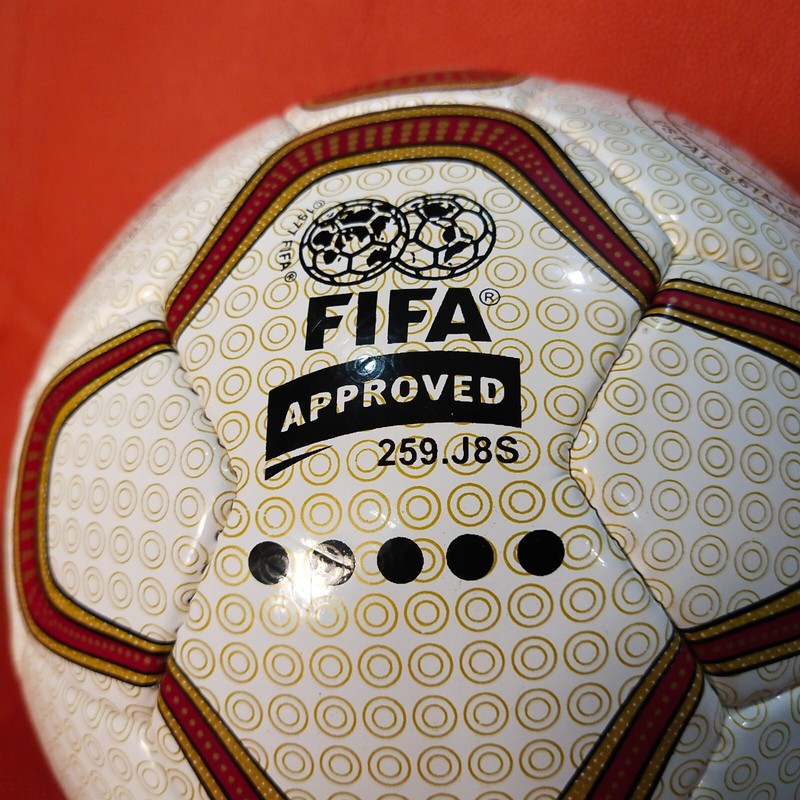 NIKE UEFA CHAMPIONS LEAGUE GEO MERLIN FIFA APPROVED OFFICIAL MATCH BALL SIZE 5 gallery