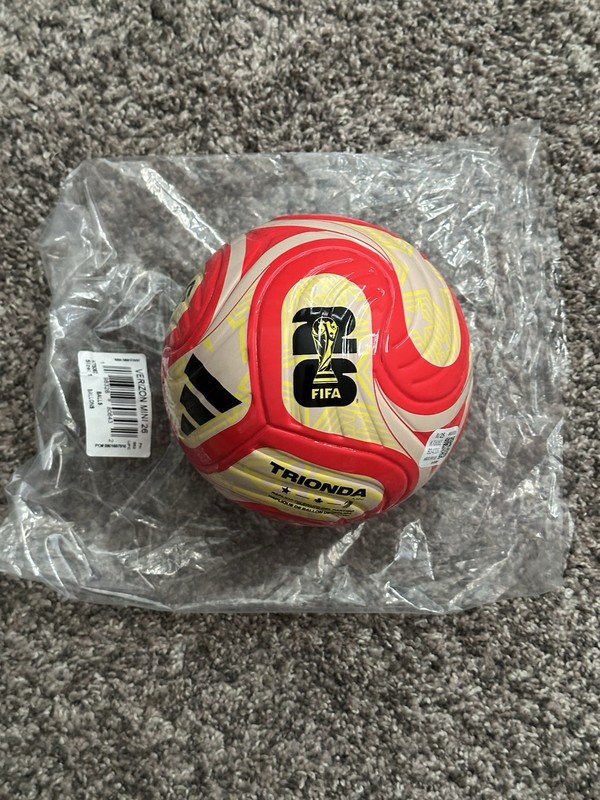 Adidas FIFA World Cup 2026 Trionda Club Competition Soccer Ball VERIZON MINI 26