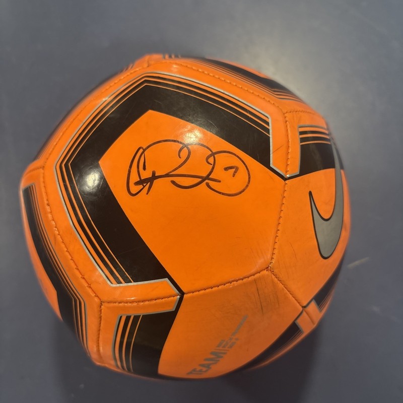 Signed By Seattle Sounders (CRoldan, SFrei, + 4 more) Nike Pitch Sz 4 Ball gallery
