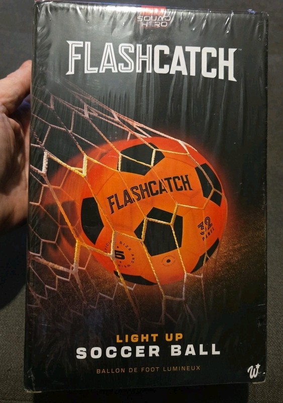 Squad Hero FlashCatch Light Up Soccer Ball Glow In The Dark #5 Official Size New