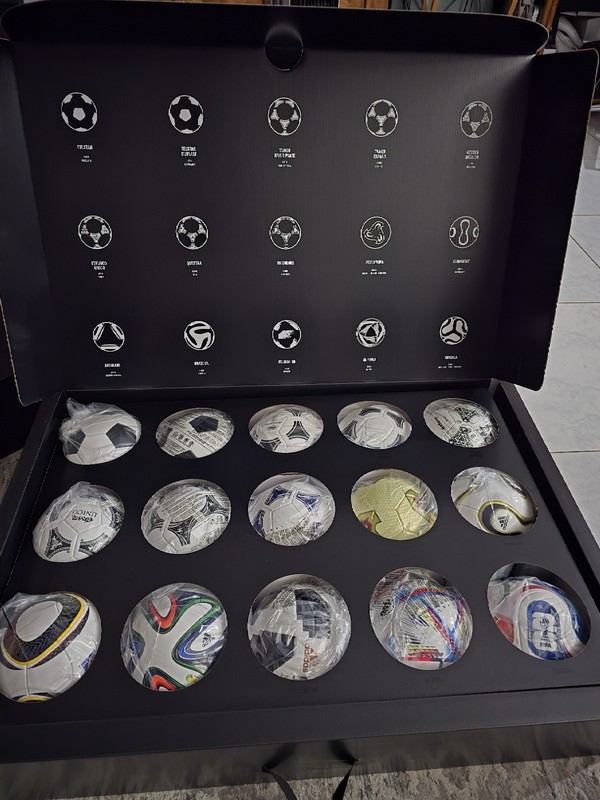 Adidas FIFA Collectors Edition Mini Ball World Cup 2026 – Size 1 (Set of 14)