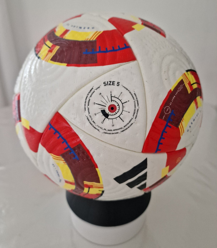 ADIDAS OFFICIAL MATCH BALL SUPER CUP 2025 FINAL REAL MADRID BARCELONA MATCHUSED gallery