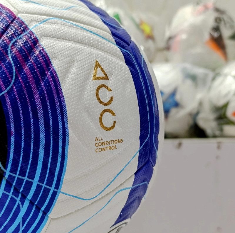 Lot of 8 RARE Nike Flight Premier League 2024/25 Official Soccer Ball Size 5 gallery