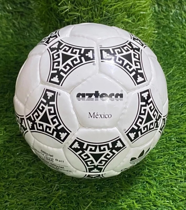 Adidas Historical Mini Balls Set 15 pcs World Cup 1970-2026 Collector Set Size 1 gallery