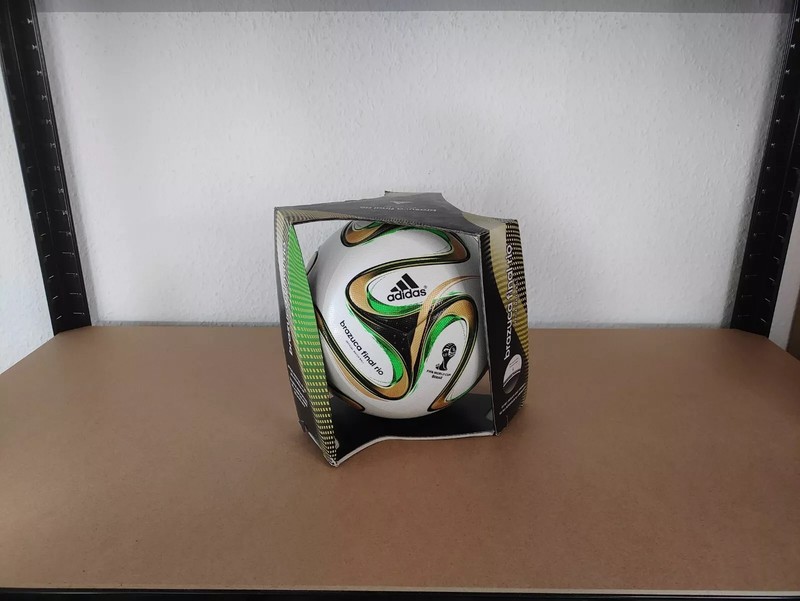 Adidas Brazuca Finale 2014 Rio World Cup World Cup Soccer Match Ball Matchball (G84000)