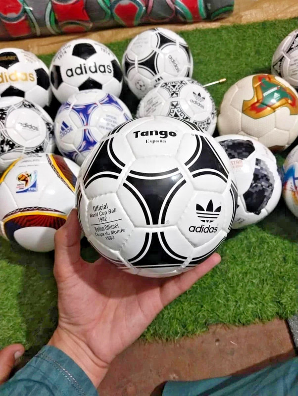 Set OF 14 ADIDAS SOCCER BALL HISTORICAL FIFA WORLD CUP 1970 - 2022 Balls Size 1 gallery