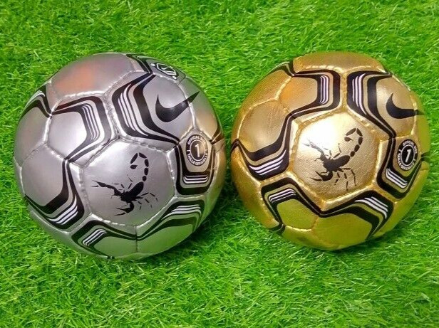 New Chrome Scorpion Mini Ultra Rear Nike Gold/Silver Match Soccer Ball Size 1