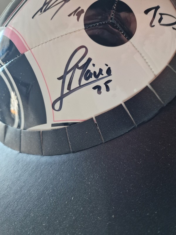 ADIDAS AUTOGRAPHED FIRST TEAM LIMITED EDITION JUVENTUS BALL + BOX + COA gallery
