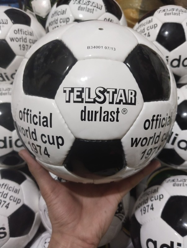 ADIDAS TELSTAR DURLAST 1974 OFFICAL WORLDCUP 1974 SOCCER MATCH BALL SIZE 5 gallery