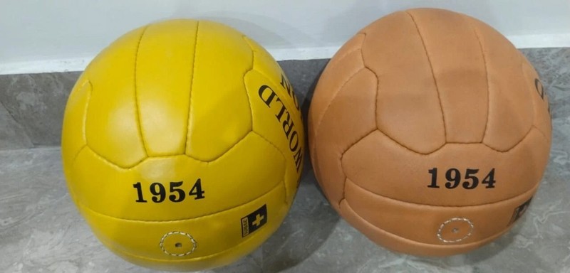OFFICIAL MATCH BALL 1954 WORLD CUP SWITZERLAND. SWISS MODEL (Pre adidas) gallery