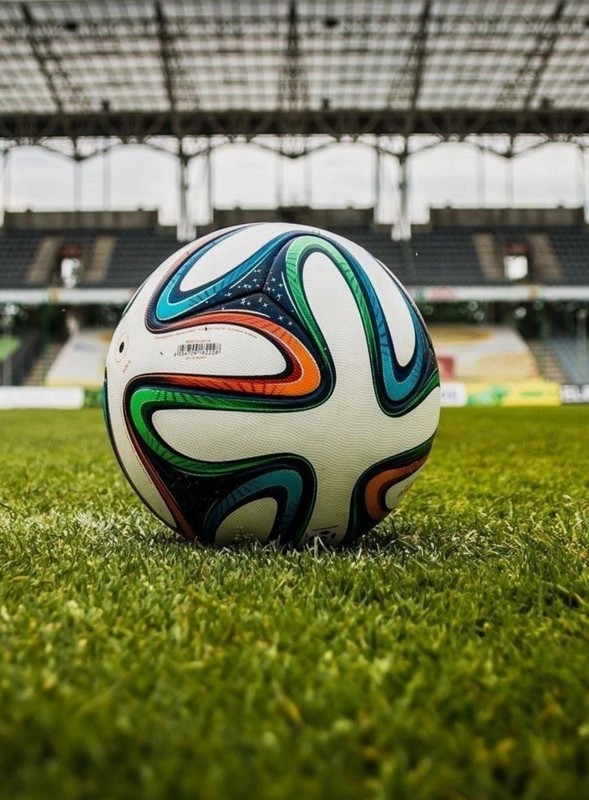 Adidas Brazuca 2014 World Cup Ball – Official Match Soccer Football Size 5 gallery