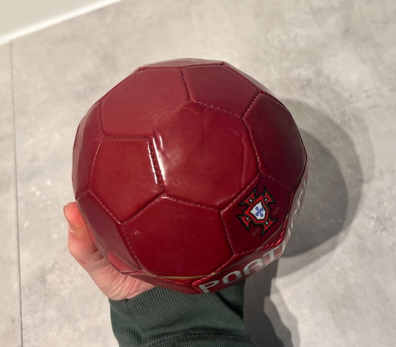 Nike Portugal Mini Ball Mini Autograph Football WORLD CUP Christiano CR7 gallery