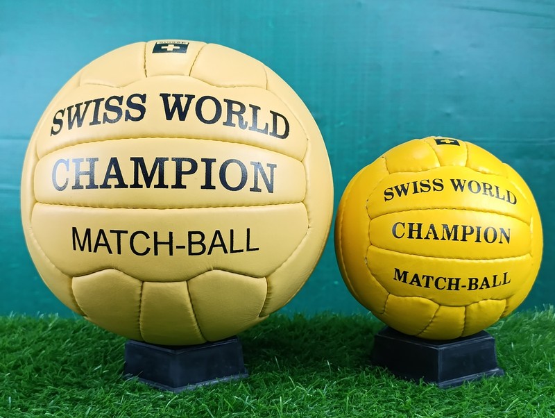22 Pcs Set Of Mini & Size 5 Vintage Historical 1930 - 1966 Soccer Balls gallery