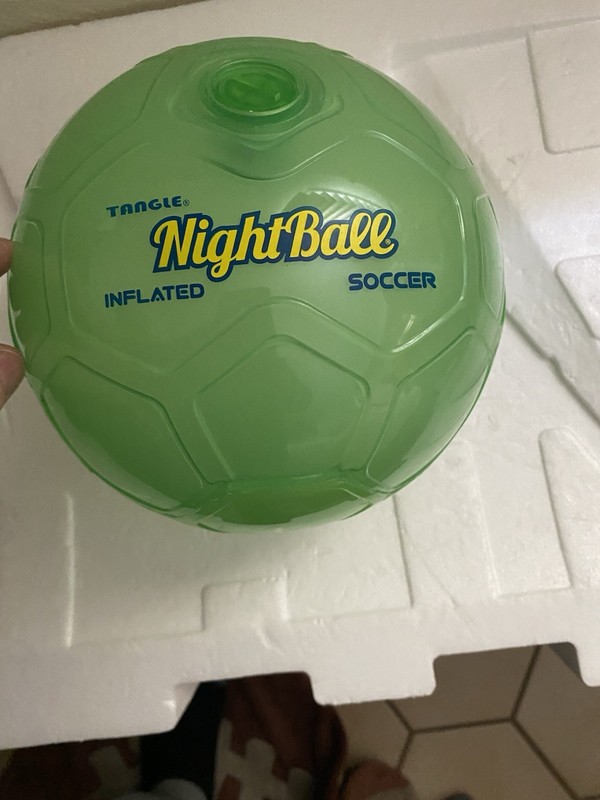 Light Up Soccer Ball Tangle Led Nightball (Green) New Batteries