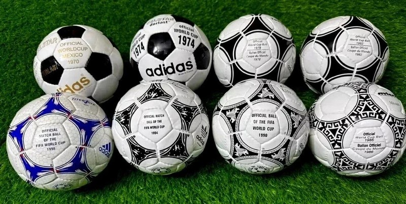 Adidas Historical 8Pcs Mini Ball Set FIFA World cup 1970 to 1998 Size 1