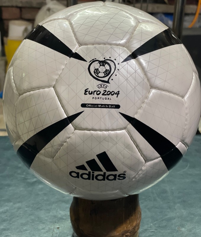 Adidas Roteiro UEFA Euro 2004 Portugal White Match ball – Size 5