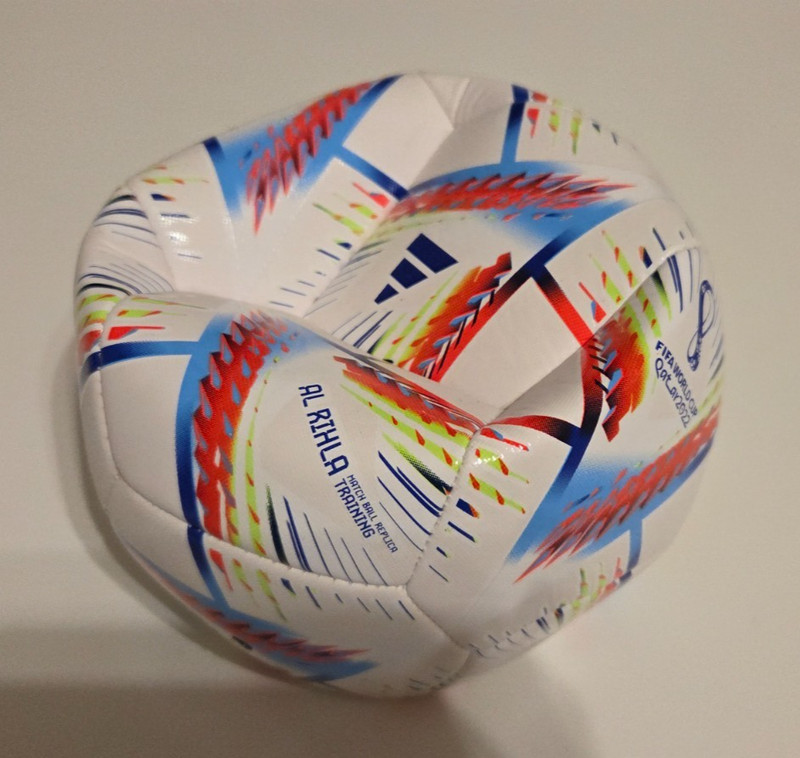 ADIDAS BRAND NEW „AL RIHLA “ SOCCER BALL QATAR 2022