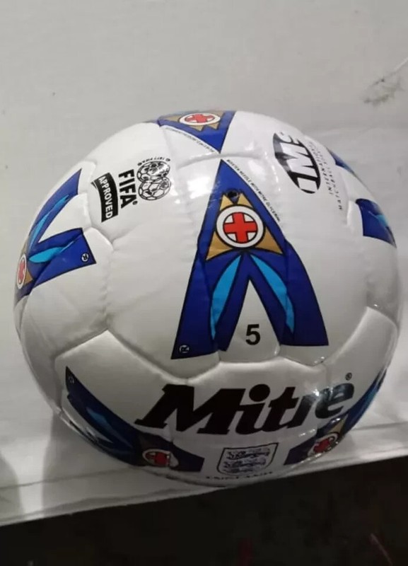 2Pcs Mitre Ultimax Premier League Perfect Choice Mach Level Footballs Size 5 gallery