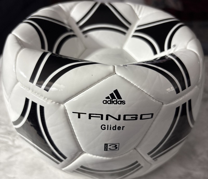 Brand New adidas Tango Glider Soccer Ball White/Black Size 3