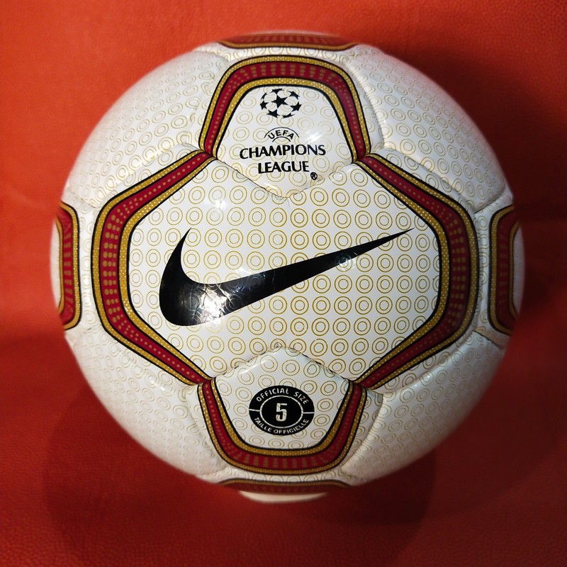 NIKE UEFA CHAMPIONS LEAGUE 2005 GEO MERLIN FIFA APPROVED OFFICIAL MATCH BALL