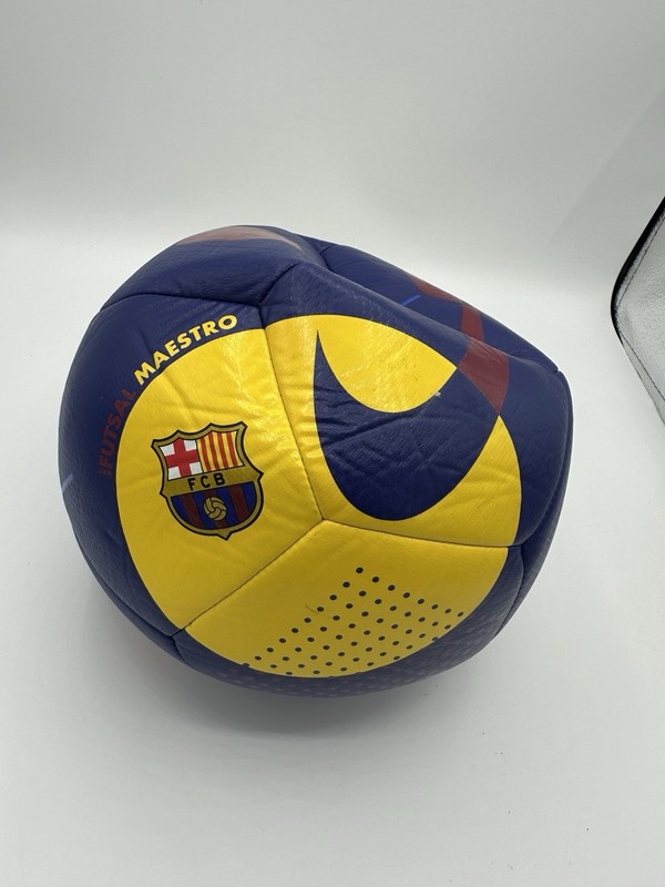 Nike Futsal Maestro Pro FC Barcelona Soccer Ball Size 4 Barca SAMPLE