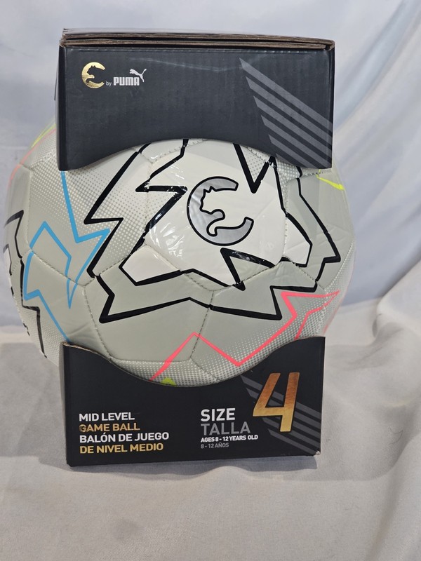 ProCat by Puma Nova Size 4 Soccer Ball ▪︎ NIB
