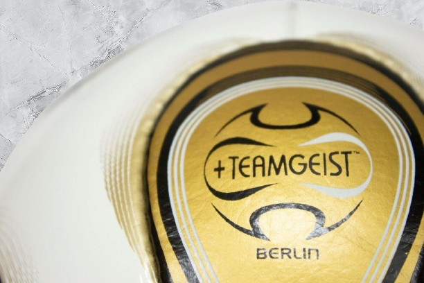 Adidas Teamgeist Final Berlin Ball | FIFA World Cup 2006 | OMB |size 5 gallery