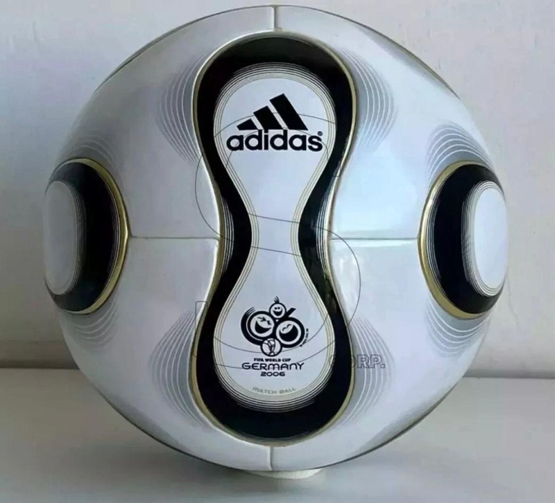 Teamgeist Berlin Official Match Ball 2006 Germany World Cup Size 5 Soccer