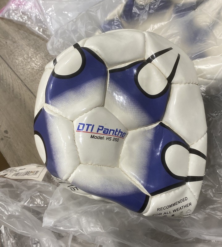 DTI PANTHER SOCCER BALL Size 4 Model HS 250 BRAND NEW Blue & Wht BUY MORE & SAVE gallery